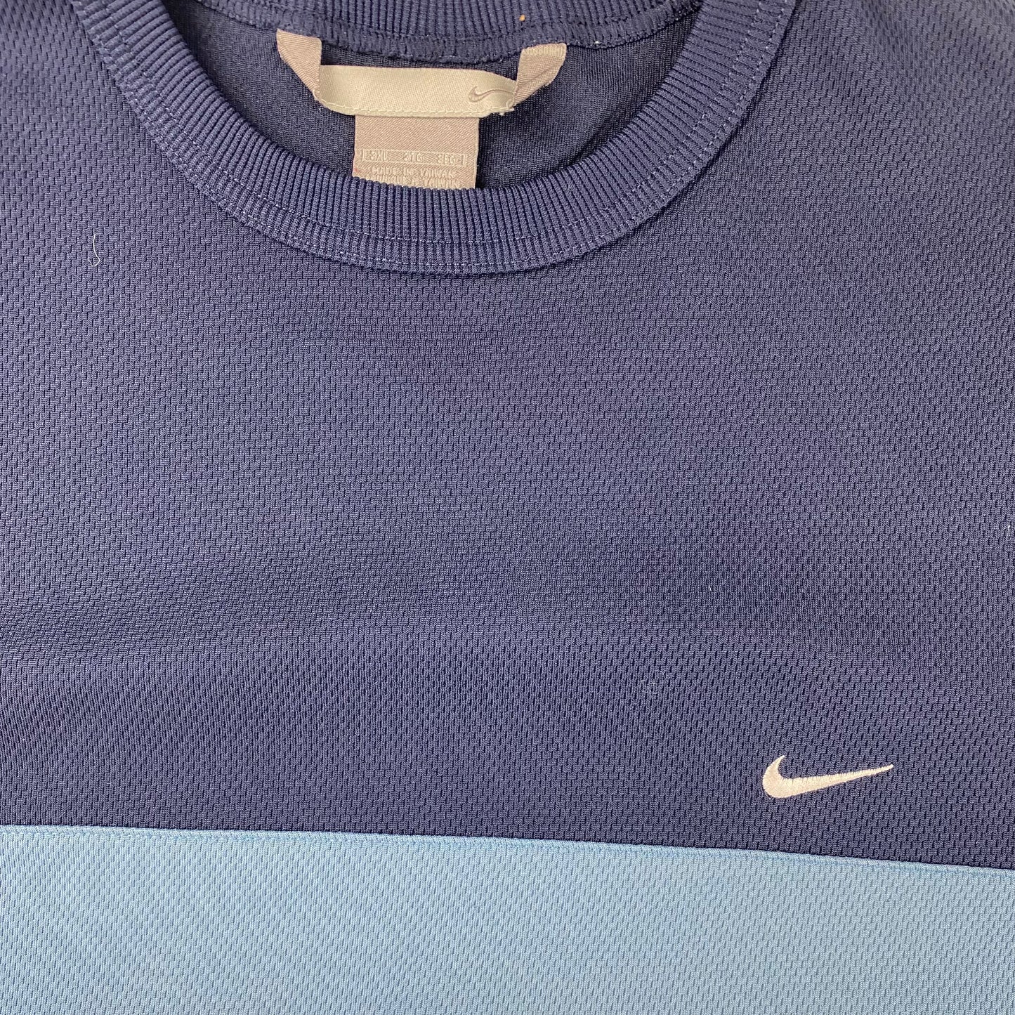Y2K Nike jersey t-shirt